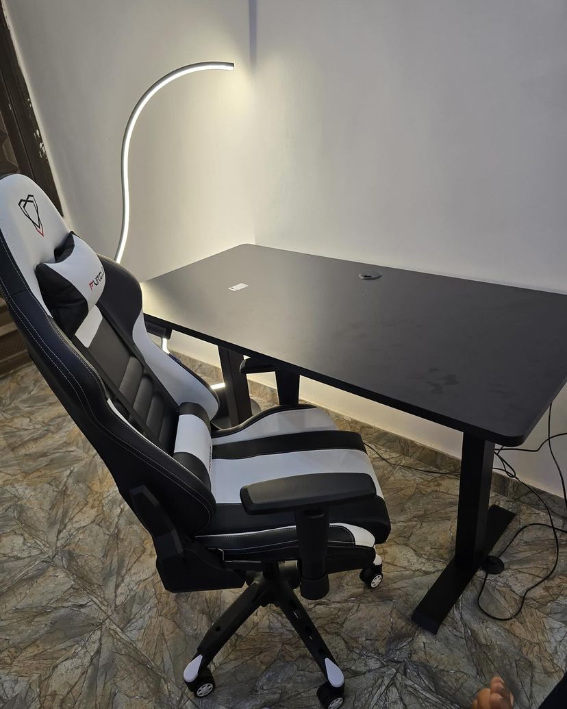 Furgle Gaming Chair With Foot Rest - Image 11