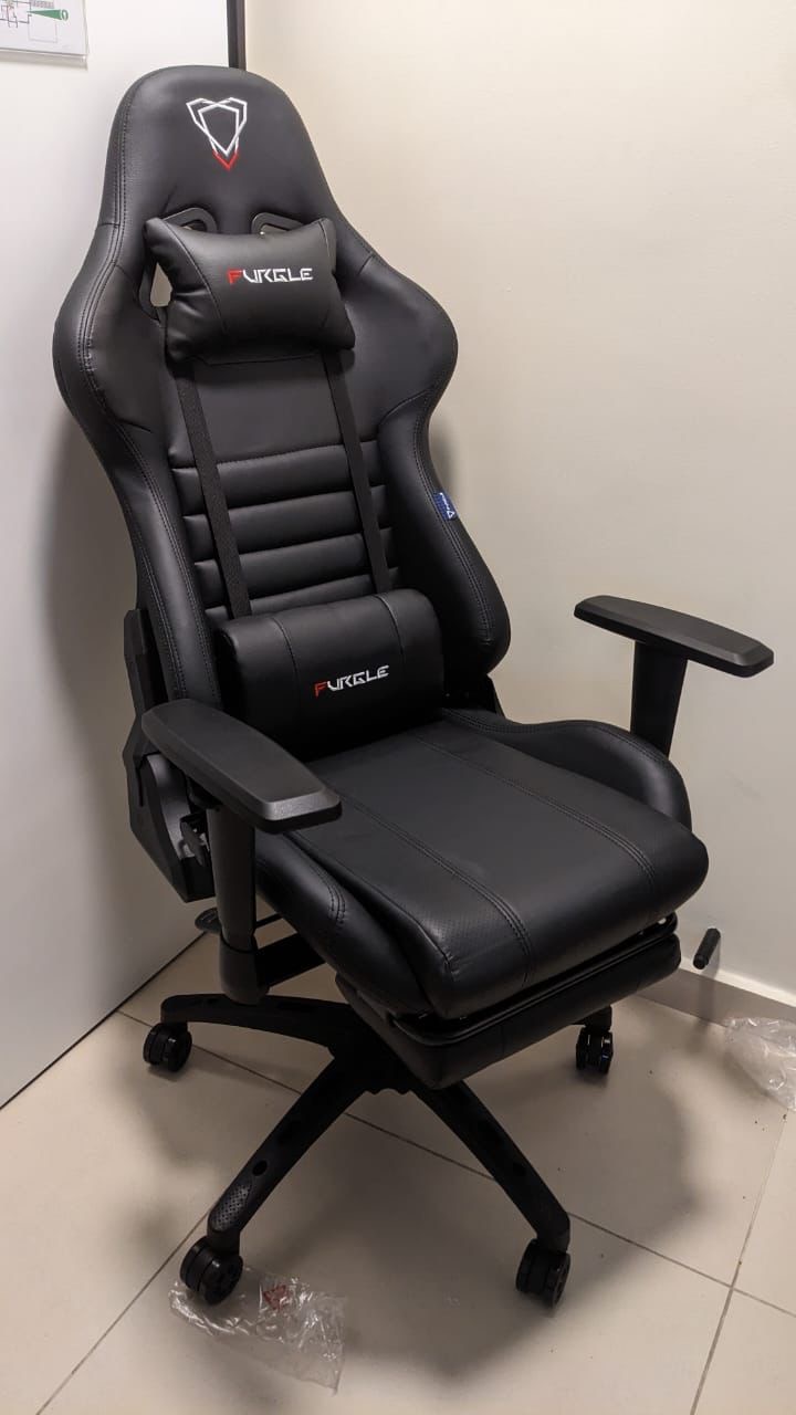 Furgle Gaming Chair With Foot Rest - Image 12