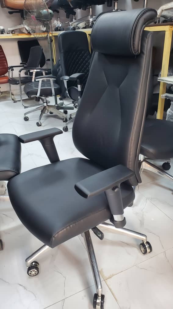 Luxury genuine leather executive office chair, study chair - Image 4